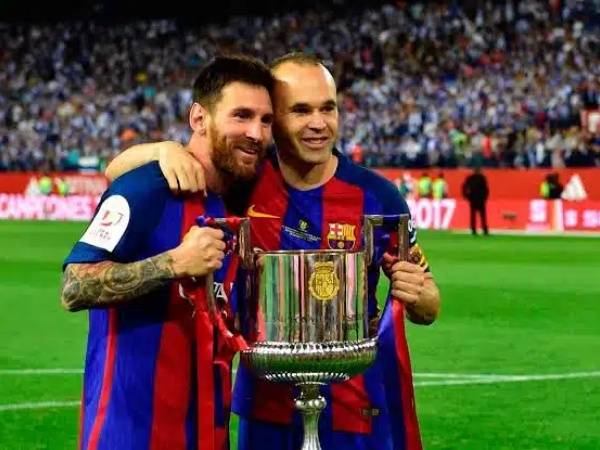 Lionel Messi pays tribute to Andres Iniesta