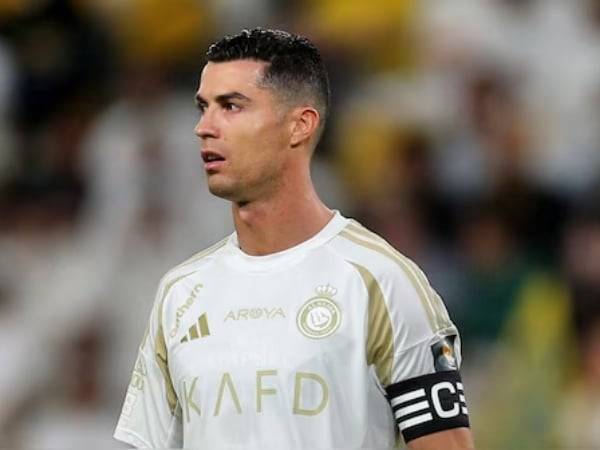 Cristiano Ronaldo misses a penalty for Al Nassr