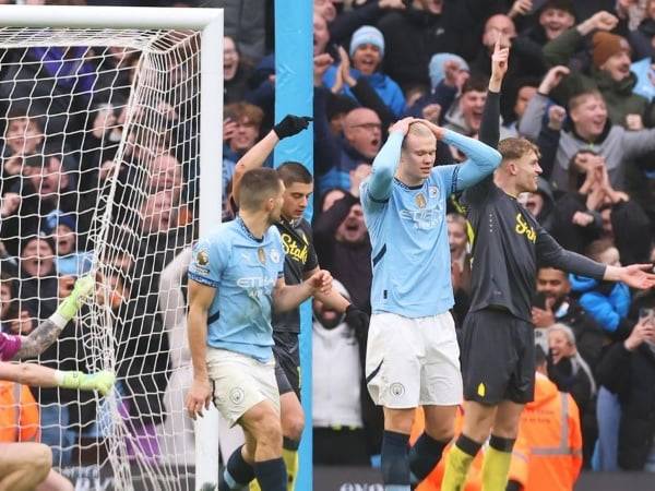 Everton hold Manchester City to 1-1 draw