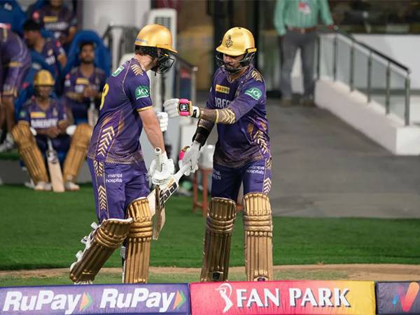 Phil Salt (L) and Sunil Narine (R). (Photo: IPL)