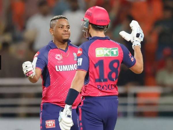 Shimron Hetmyer celebrating the win with Trent Boult. (Photo- IPL)