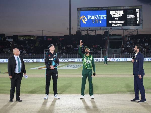 Babar Azam and Michael Bracewell (Photo: Pakistan Cricket/X)