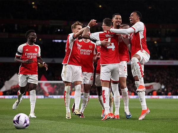 Arsenal team celebrating. (Photo- Arsenal X)