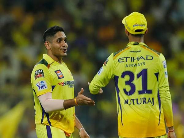 Tushar Despande and Ruturaj Gaikwad (Photo: IPL)