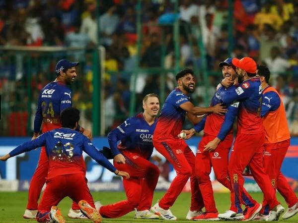 RCB team celebrating. (Photo- IPL)