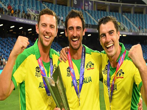 Josh Hazlewood (left) Mitchell Starc (center) Pat Cummins (right) (Photo: ICC)