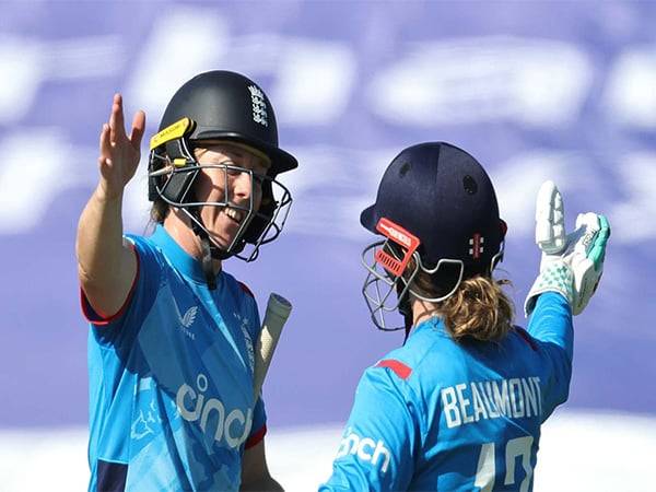 Heather Knight and Tammy Beaumont (Photo: ICC)