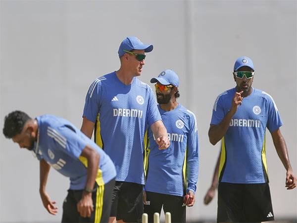 Morne Morkel with India players