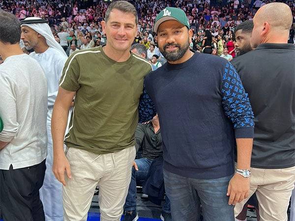 Rohit Sharma meets Iker Casillas at the NBA Abu Dhabi Game (Photo: NBA)