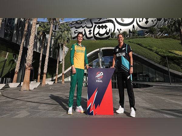 Laura Wolvaardt and Sophie Devine (Photo: ICC)