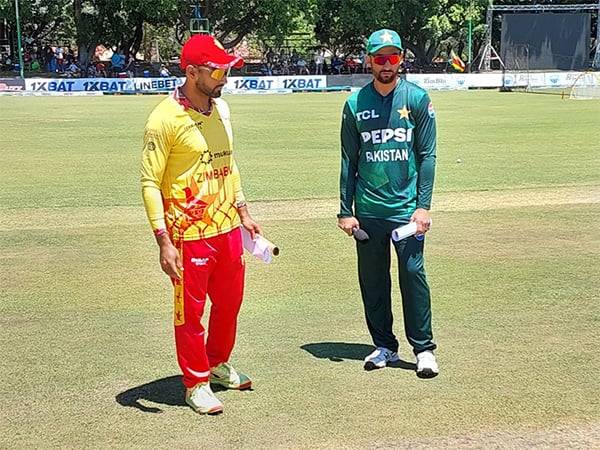 Sikandar Raza and Salman Agha (Photo: PCB/X)