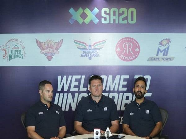 L-R (Mark Boucher, Ambassador SA20, Graeme Smith, League Commissioner SA20, Dinesh Karthik, India Ambassador SA20) at SA20 India Day (Photo: SA20)