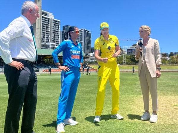 Harmanpreet Kaur and Tahlia McGrath at toss. (Picture: X/@BCCIWomen)