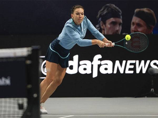 Simona Halep in action during World Tennis League clash (Photo: WTL)