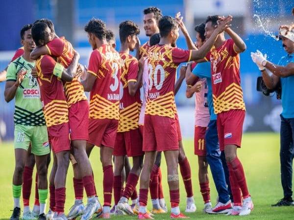 West Bengal team celebrates after entering final of Santosh Trophy (Image: AIFF media)