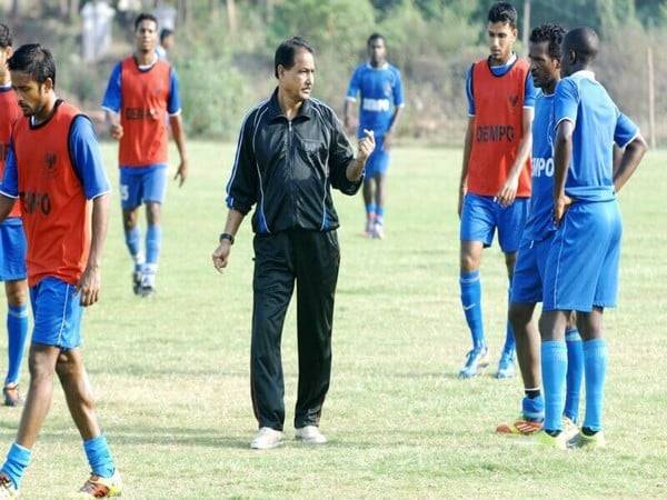 Dronacharya coach Armando Colaco during training session (Image: AIFF media)