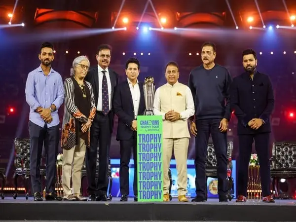 (from left to right) Ajinkya Rahane, Diana Edulji, Dilip Vengsarkar, Sachin Tendulkar, Sunil Gavaskar, Ravi Shastri, Rohit Sharma. (Photo- ICC)