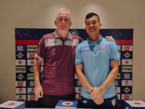 Chennaiyin FC's Head Coach Owen Coyle & Goalkeeper Mohammad Nawaz at the pre-match Press Conference in Chennai. (Picture: Chennaiyin FC)