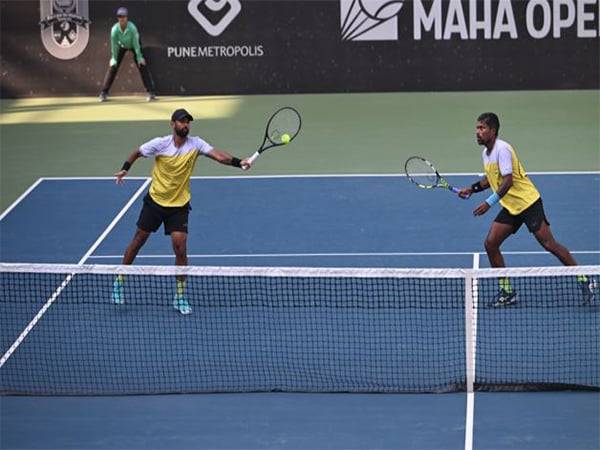 Jeevan Nedunchezhiyan and Vijay Sundar Prashanth. (Photo- MSLTA)