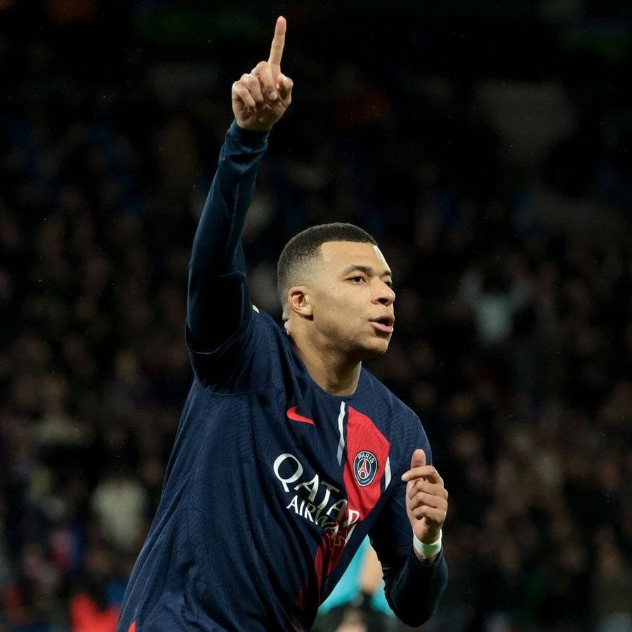 Kylian Mbappe will be looking to guide PSG to a quarter-final win against Barcelona in the UCL