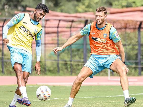 Farukh Choudhary (L) and Ryan Edwards (R) (Photo: Chennaiyin FC)